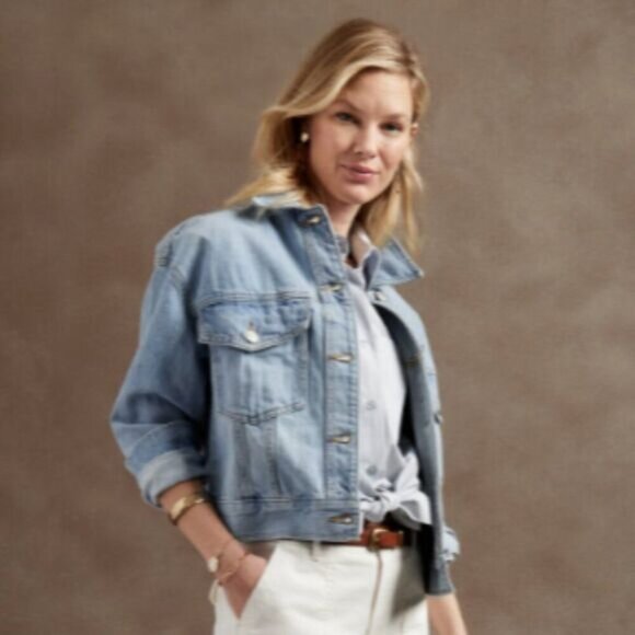 BANANA REPUBLIC Oversized Boxy Classic Button Down Jean Jacket Blue Sz XS - Picture 1 of 15